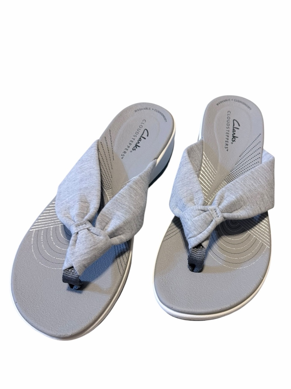 🌼🌟NIB Clarks Cloudsteppers Gray Knotted Thong Sandals